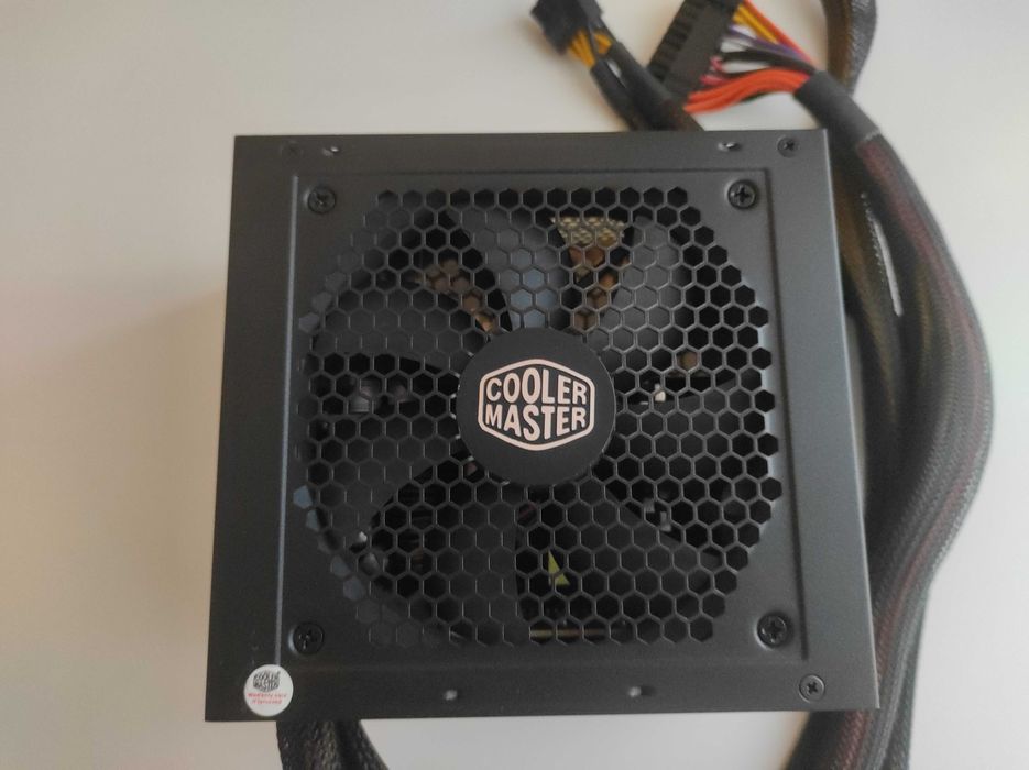 Полу-модулно ATX захранване - Cooler Master G450M / 450W / 80+ Bronze