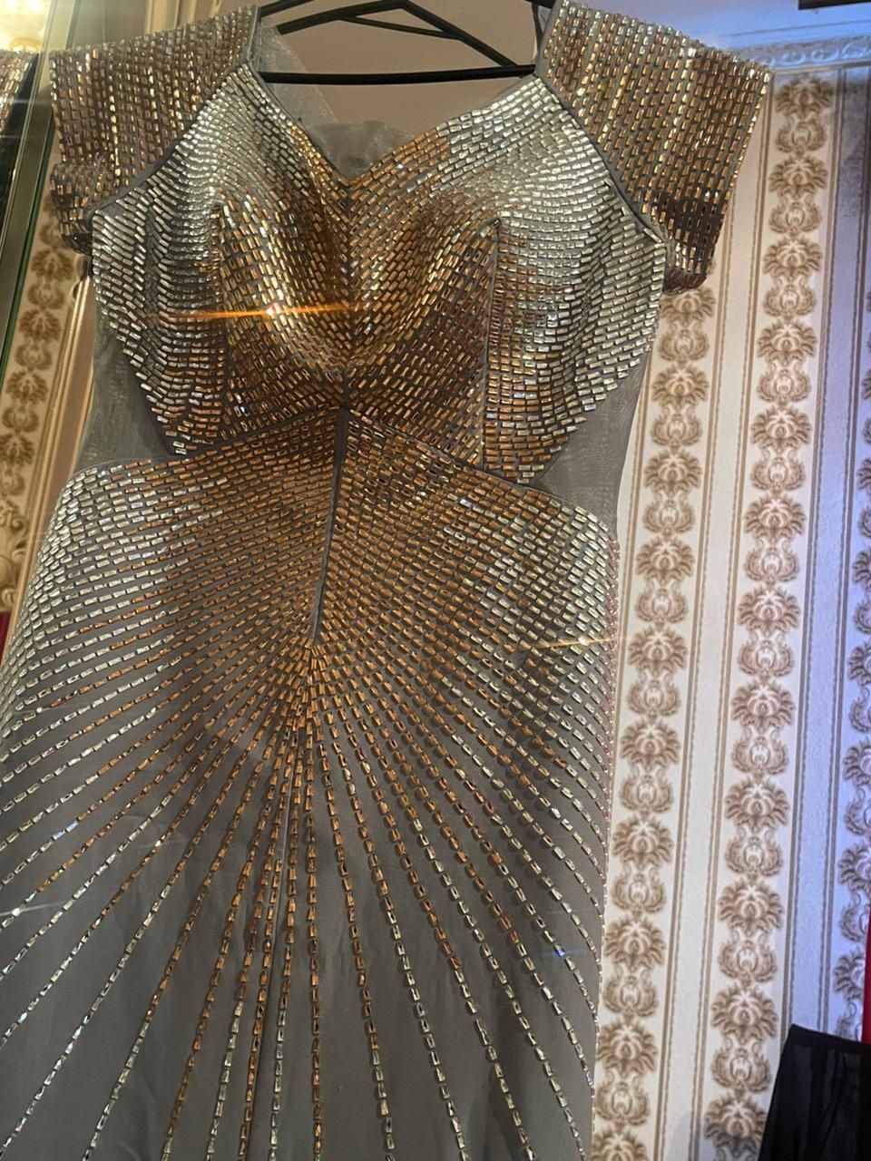 Вечернее платье шикарное