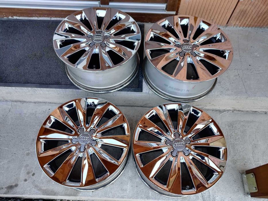 Vând janta cromata pe 18"