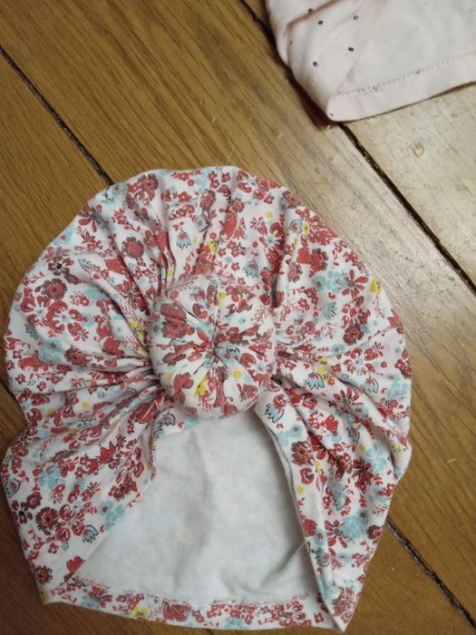 Слинг,кенгуро,подложка-несесер ,колани за прохождане, зимни шапки