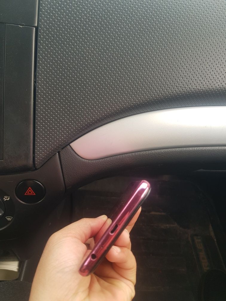 Samsung J4 srochni sotiladi narxi 500 000