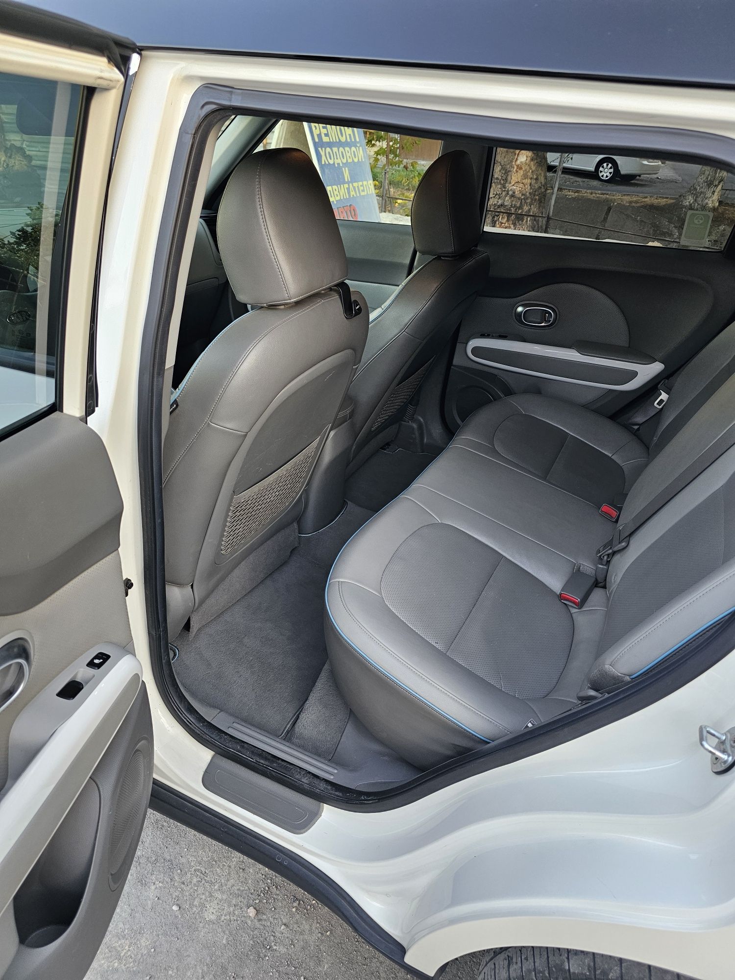 Продаётся Kia Soul EV 2017 электромобиль срочно!