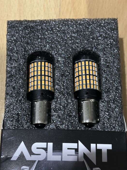 жълти лед крушки 12v ba15s