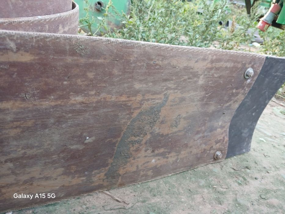 Vând banda de cauciuc la metru pret 15 lei