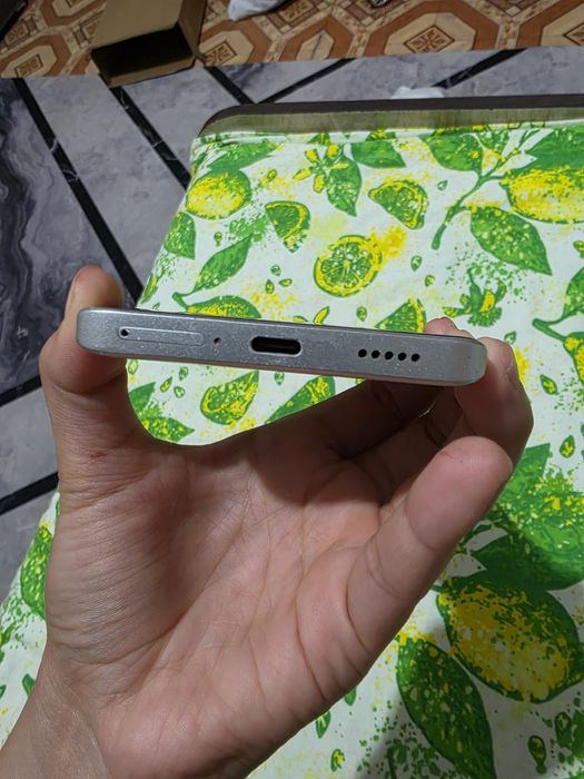 Redmi Note 13 Pro 5G смартфон 

Телефон в отличном состоянии, работает