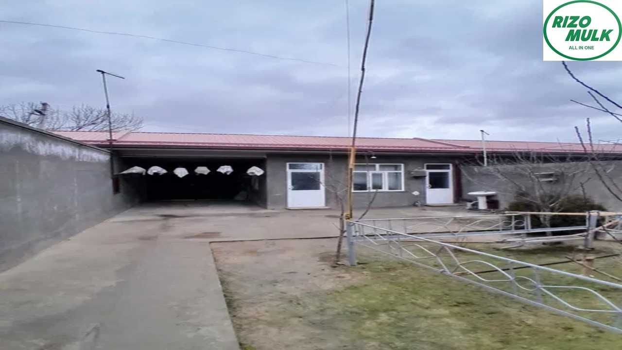 Назарбекда ховли сотилади. NR494/118