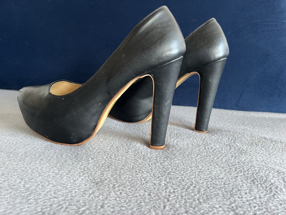 Дамски обувки черни пролет- есен