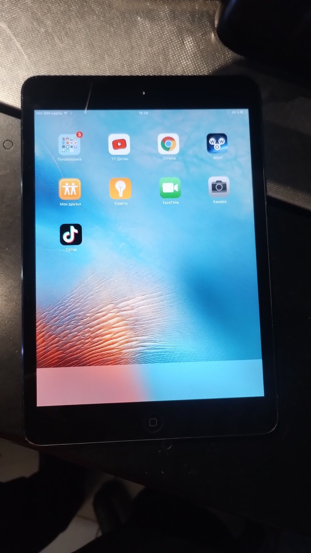 Продам айпад мини ios9.3.6