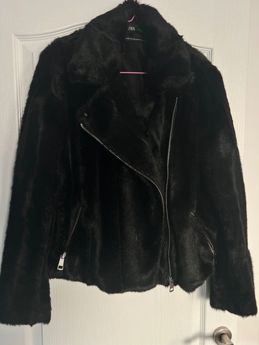 Уникално дамско палто Zara