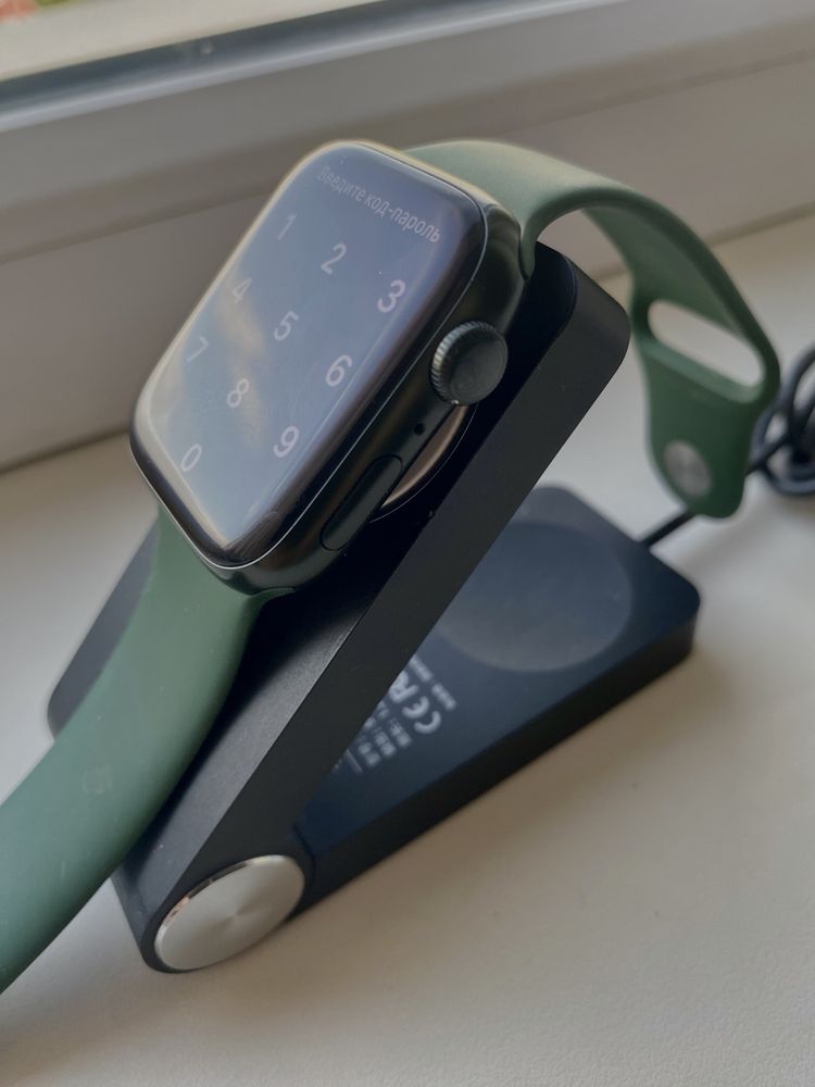 Зарядное устройство Ugreen для Apple Watch
