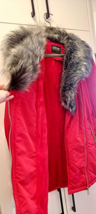 Ново червено палто размер L