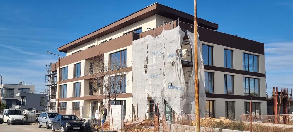 Тристаен апартамент с панорамна гледка в кв. Баларбаши