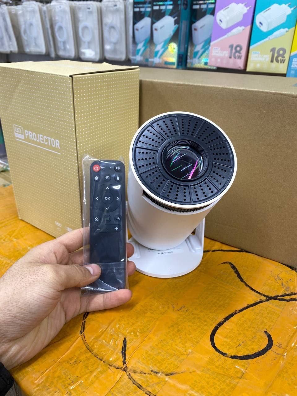Projector для дома , проектор