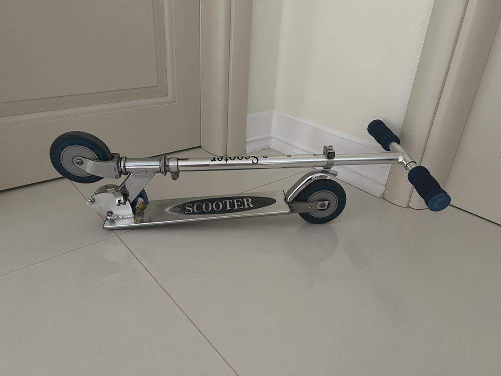 Trotineta pliabilă cu 2roti scooter