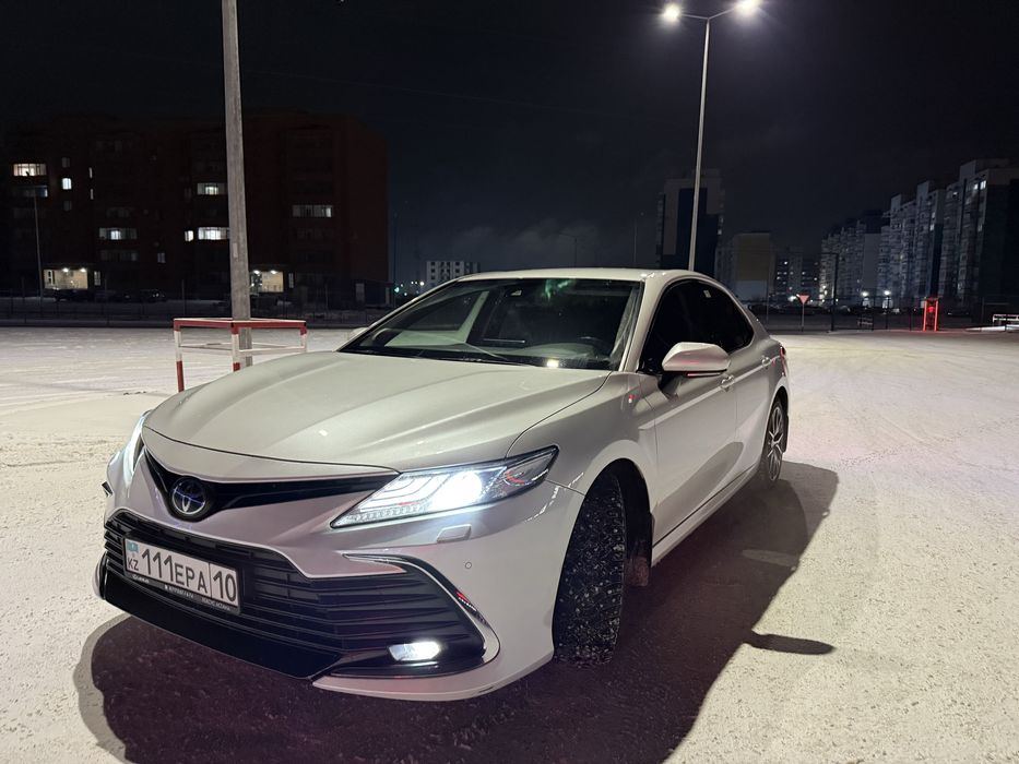 Продам камри 75 ролная комплектация пробег 35.000 родной .