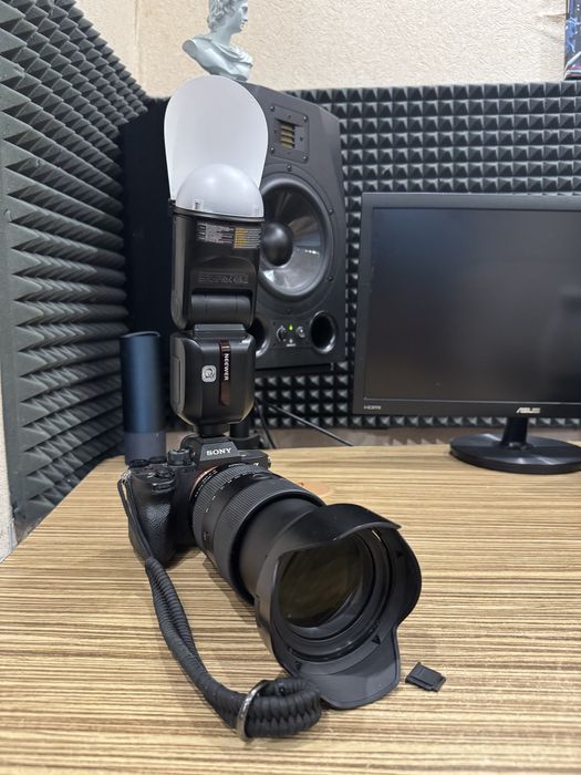 Продам Sony A7iV + Tamron 35-150 (f/2 - f/2.8)