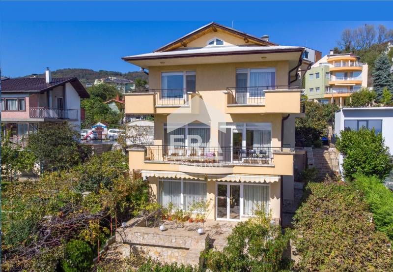 Продава се Къща в Варна, м-т Св. Никола - 308 кв.м за 1721 €/кв.м - Снимка #2