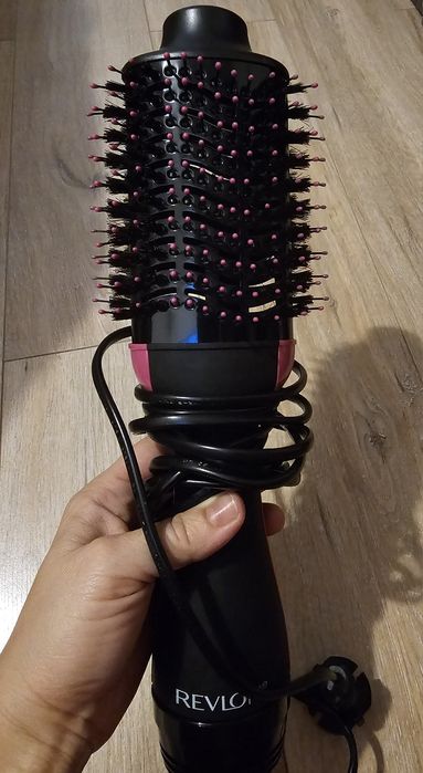 Perie electrica Revlon