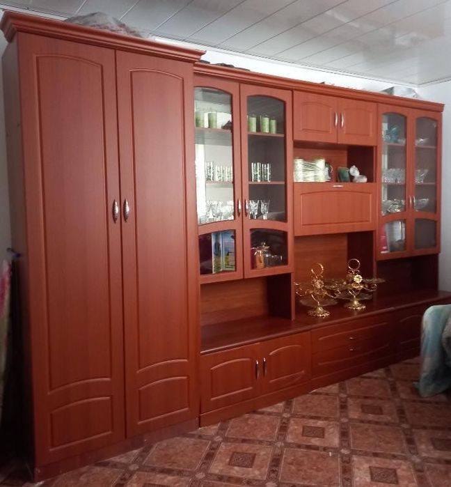 Шкаф сатылады тап таза ұсталған.