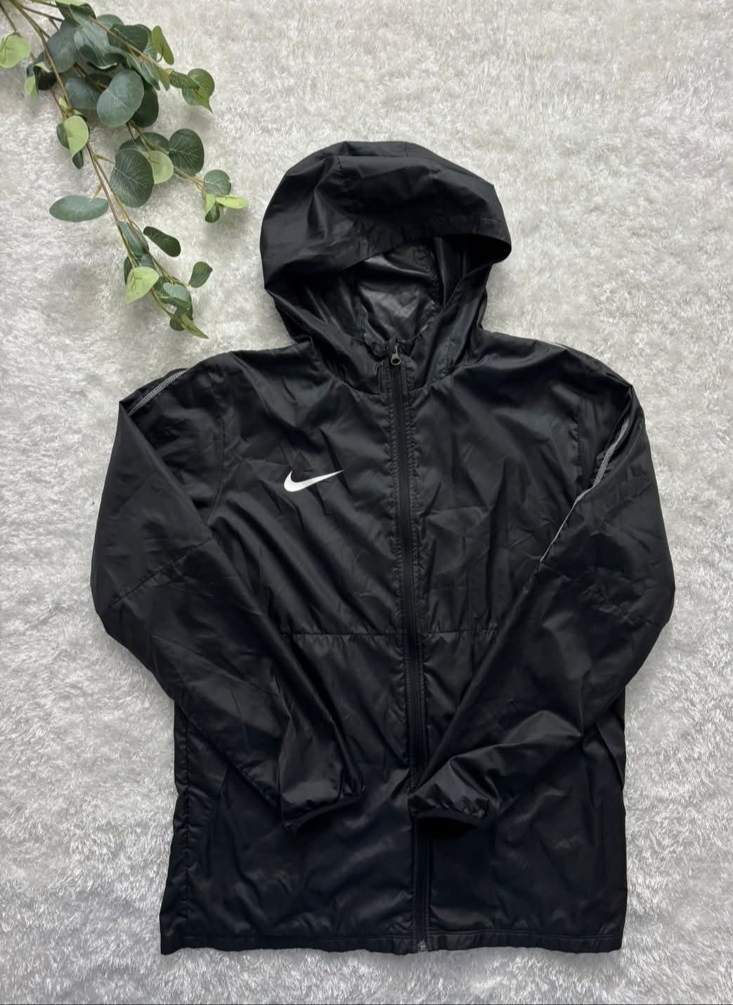 Ветроверка -Nike