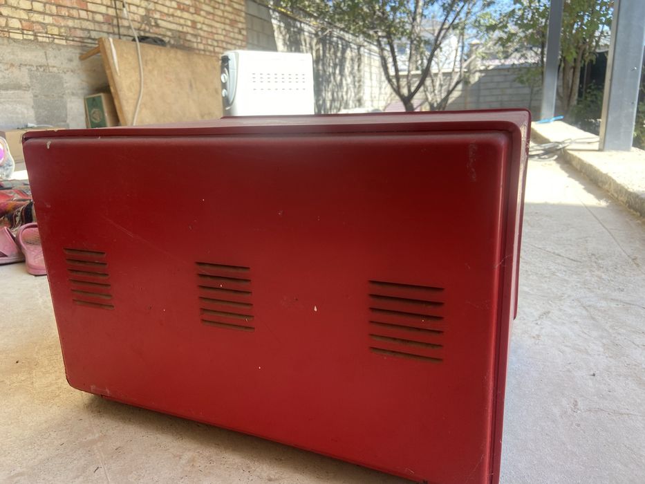 Әсел пеш істейді