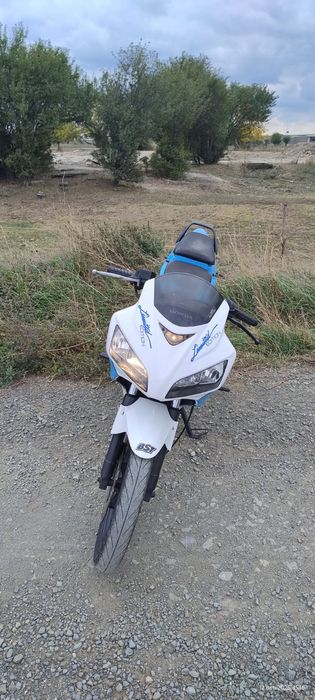 Dezmembrez/Vand Honda cbr 125R