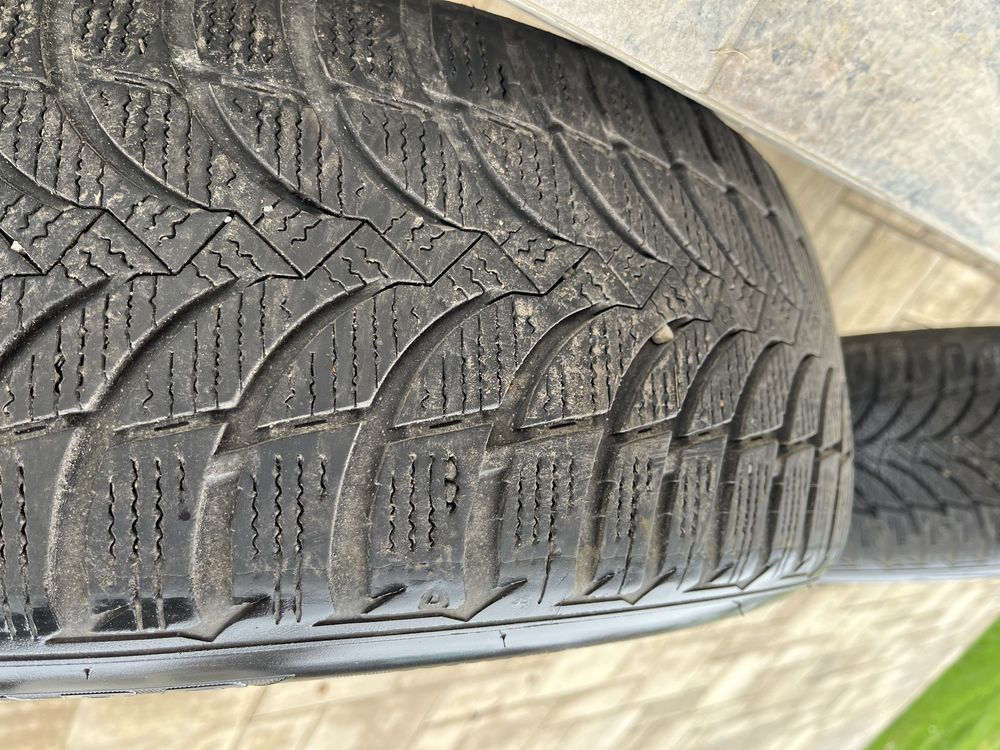 Anvelope 205/60 R16
