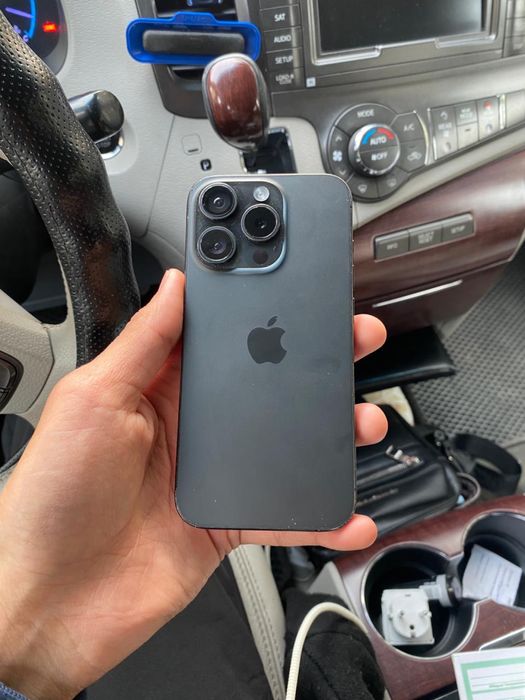 айфон 15 про /128