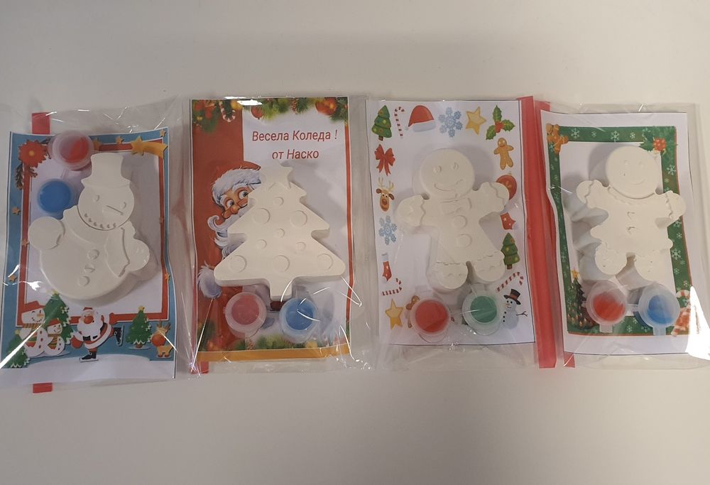 Коледни фигурки, малки Коледни подаръци