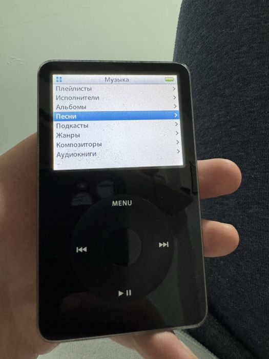 iPod classic 30 gb 5-то поколение