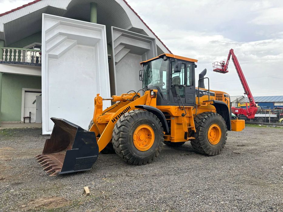 Incarcator frontal Hyundai HL 757-9A , 15 tone, 2015