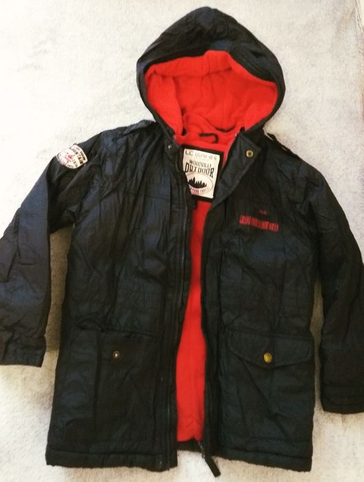 Продаю  качественную детскую зимнюю и осеннюю одежду