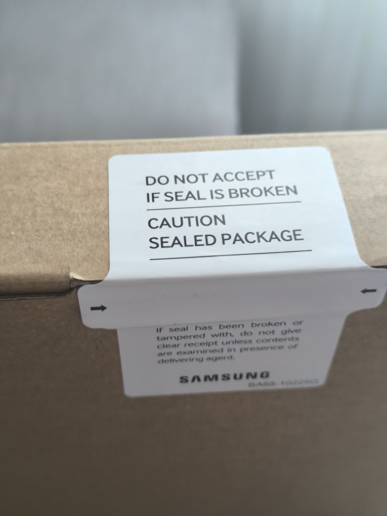 Laptop Samsung book4 edge sigilat