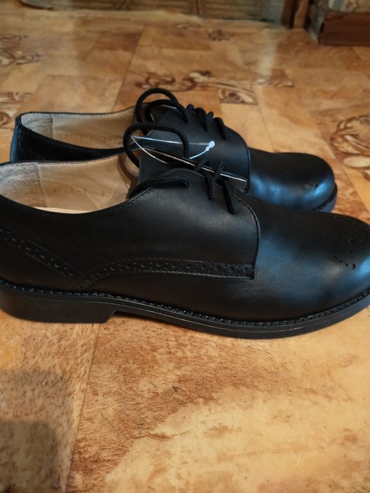 Туфли  на мальчика .Новые.  Кожа.  37 р