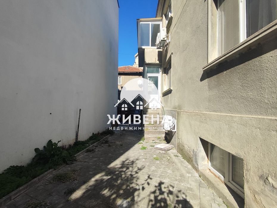 Продава къща в центъра на Варна, до Операта