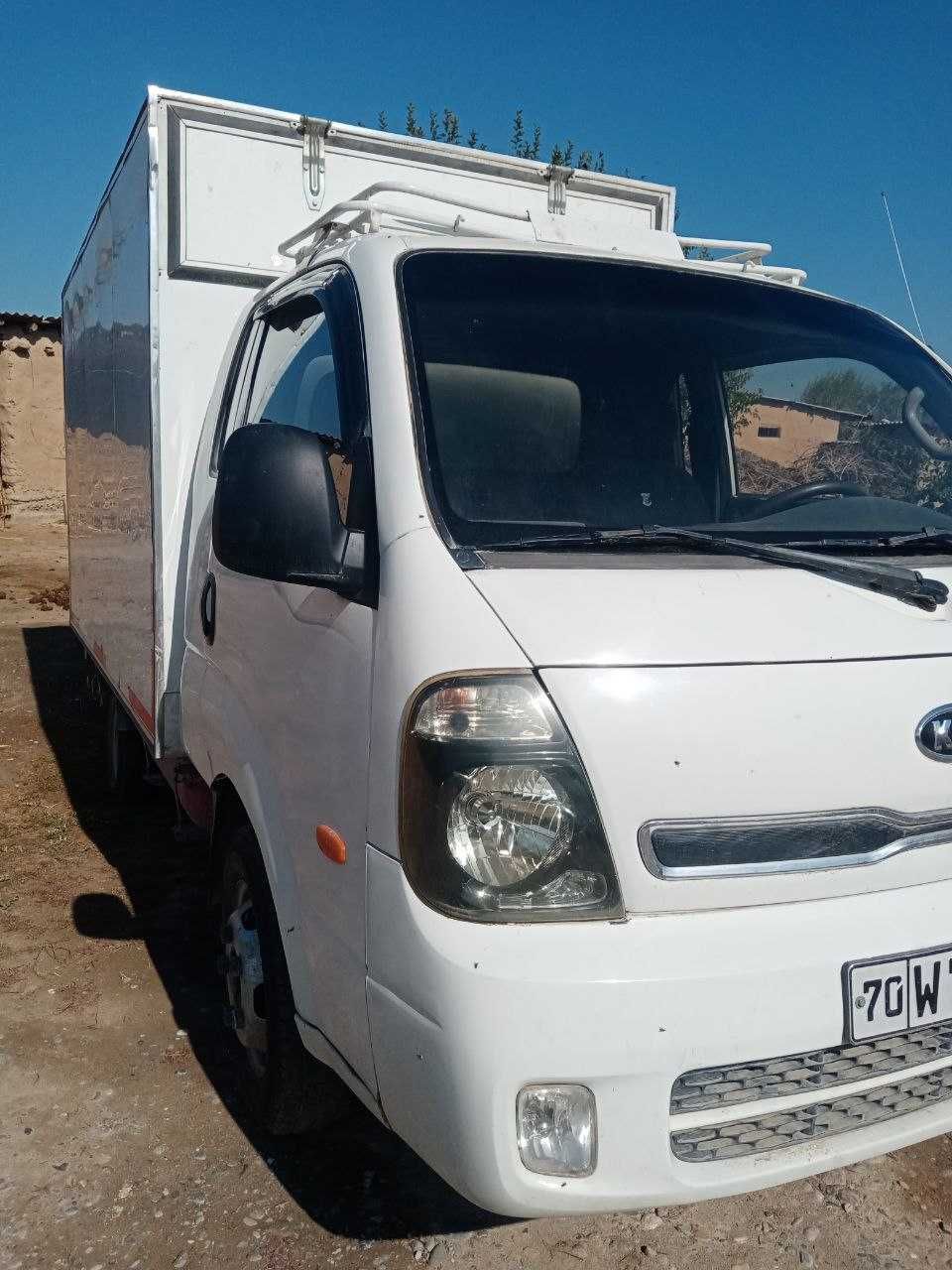 KIA BONGO 2012-yil