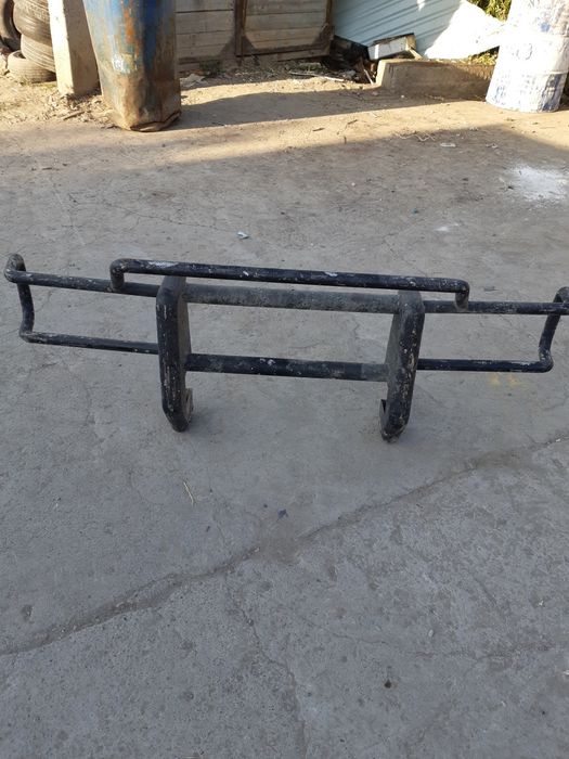 Кенгурятник на Ниву