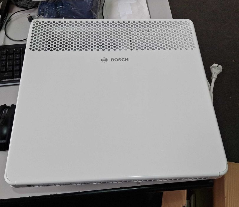 Convector electric Bosch HC 4000-10, 1000W, afisaj LED, timer, alb