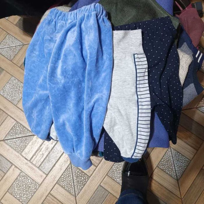 stoc second hand geci, pulovere, hanorace, pantaloni copii