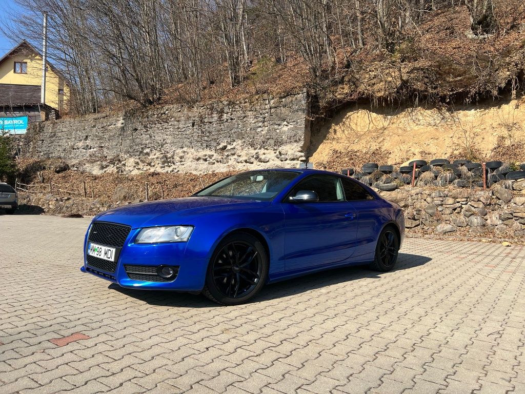 Vând Audi A5 quattro