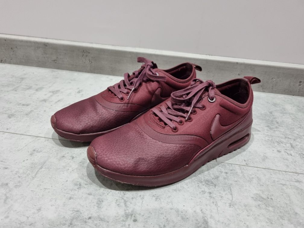 Маратонки Nike Air Max Thea Maroon 37.5 номер бордо/червени