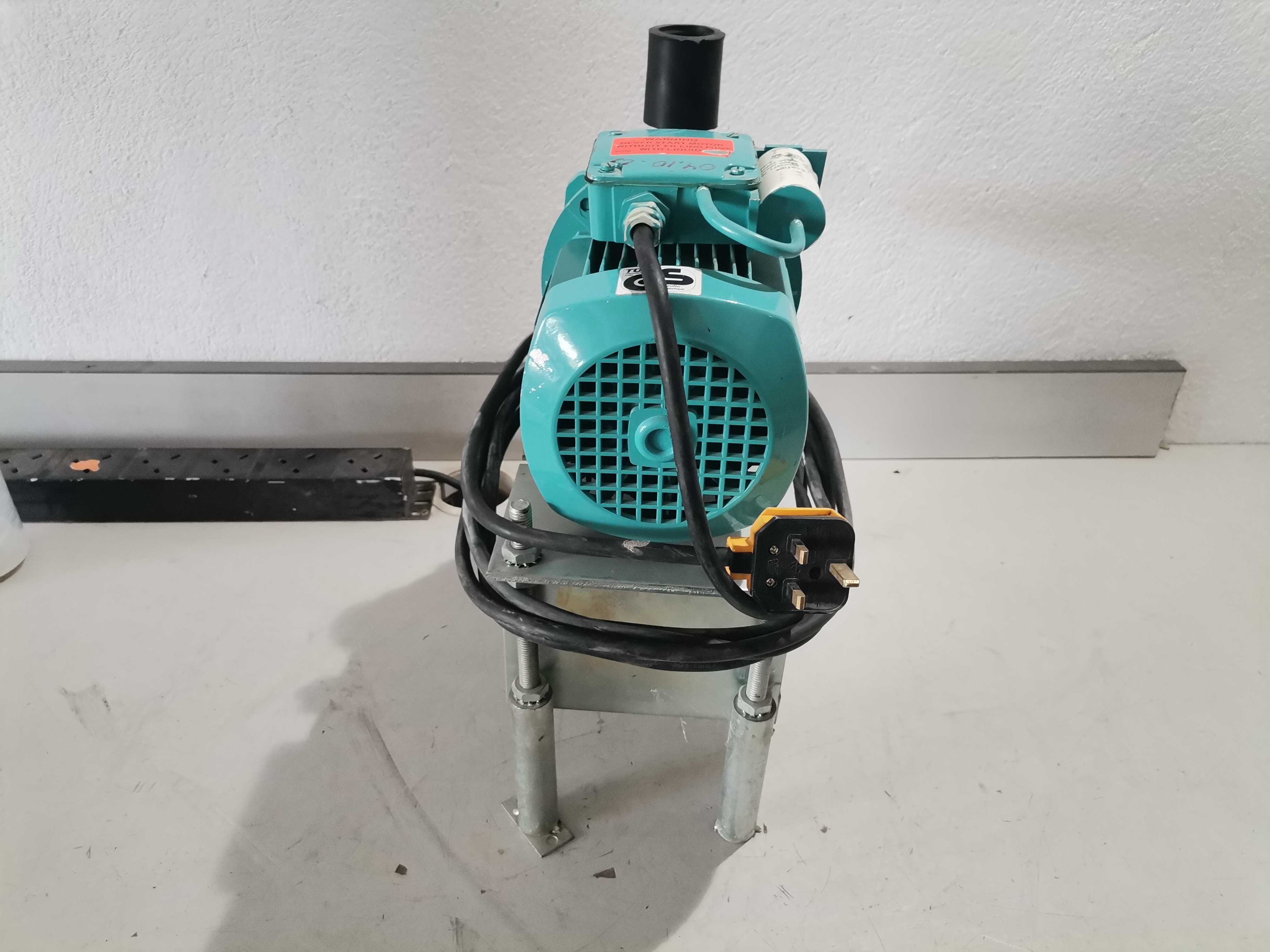 Помпа водна - Marlow 640 W (като нова)
