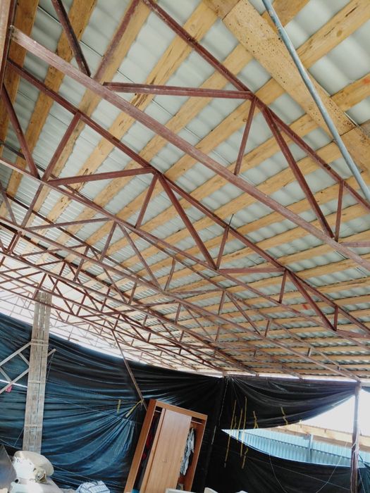 Продаю двутавр, швеллер, фермы и уголки — отличное состояние