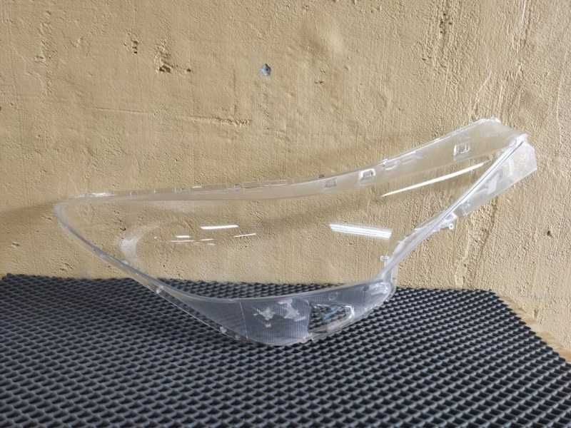 Стекло фары RH Elantra CN7 21-