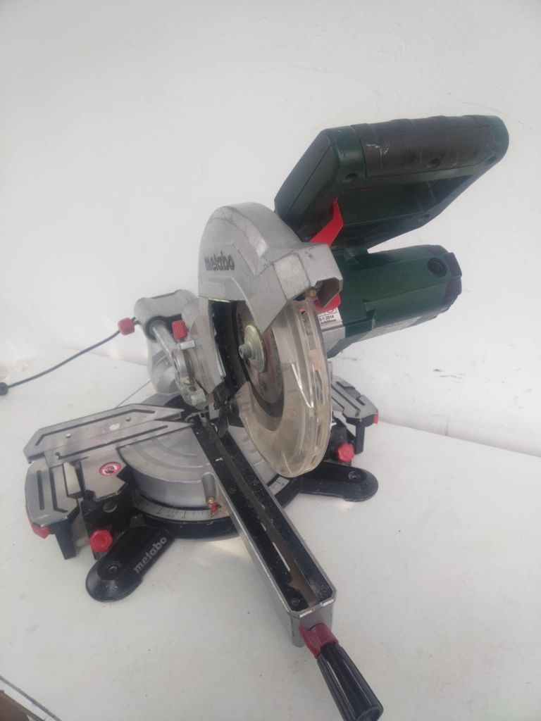 Герунг потапящ циркуляр с изтегляне ø216mm 1500W METABO KGS 216M, лазе