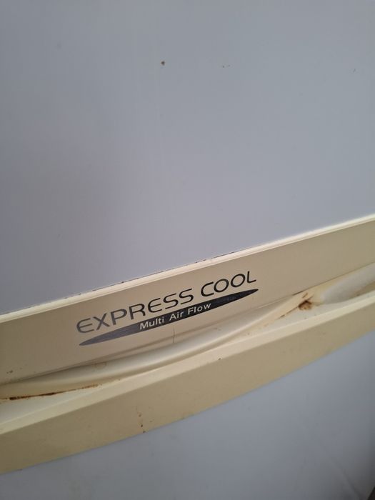 Хладилник.    Lg