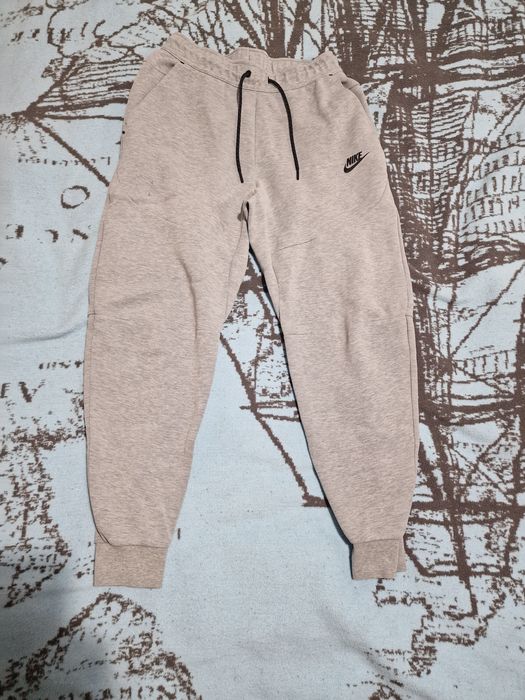 Nike tech fleece pantaloni