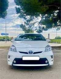 Toyota prius G3 HIBRID 2014