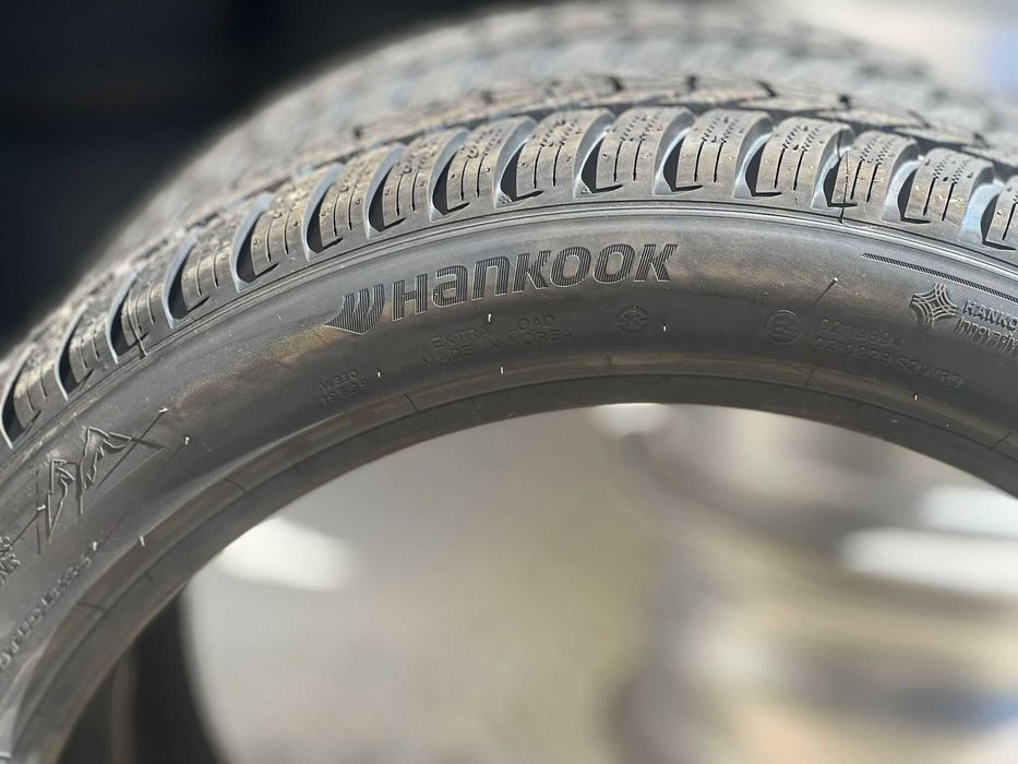 Зимни гуми 225 45 19 Hankook DOT 3422 Чисто нови