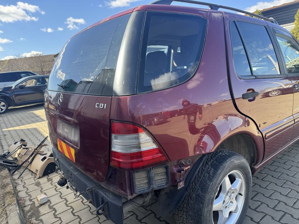 Dezmembrez Mercedes ML 270CDI W163